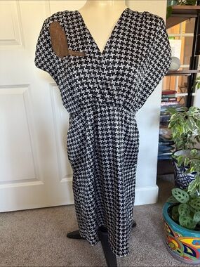 Vintage Black and White Houndstooth Midi Dress